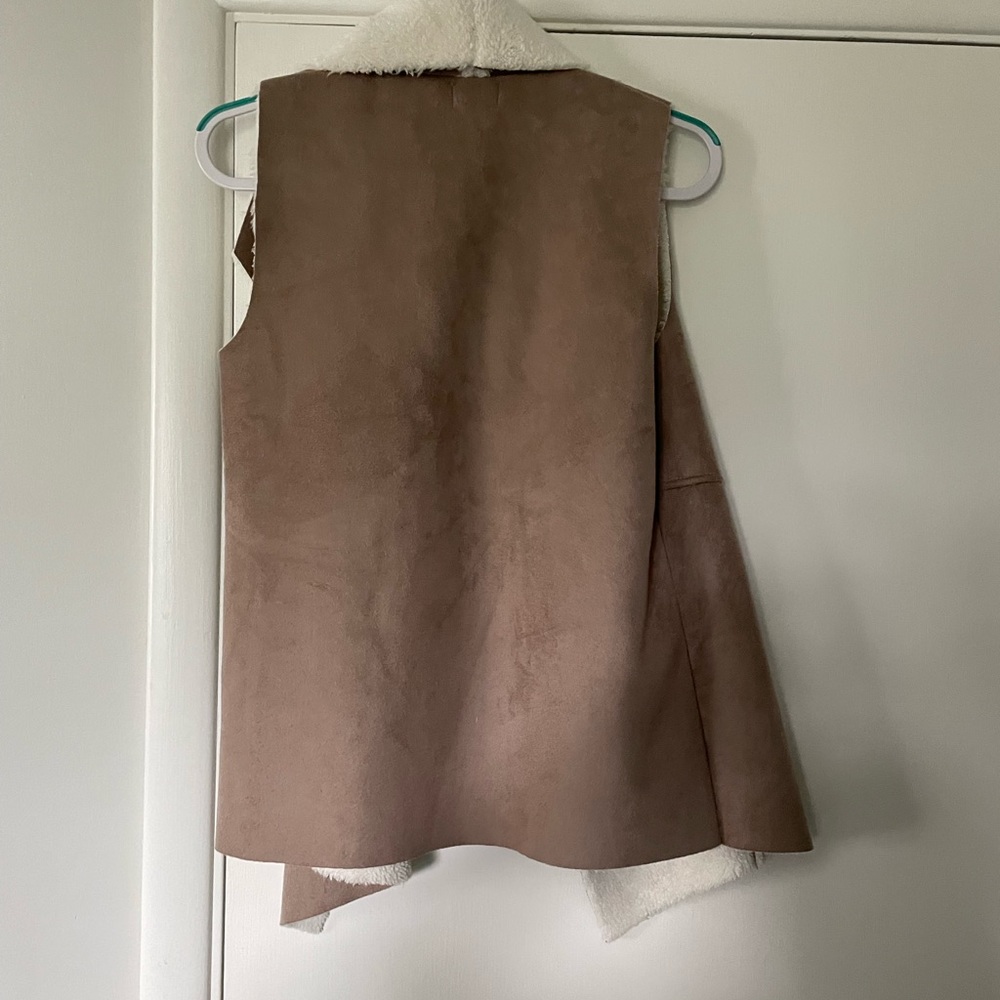 Susina Faux Fur and Suede Shearling Vest - Picture 6 of 6